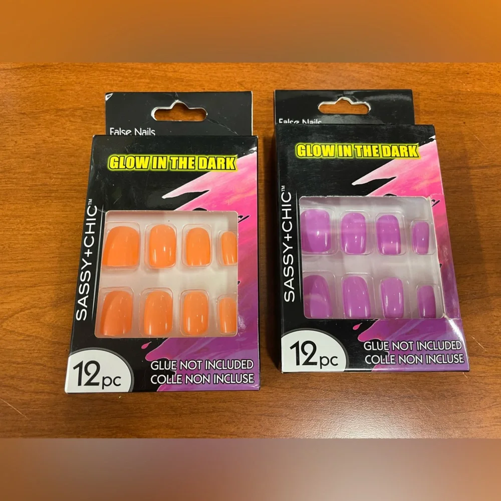 Glow in the dark nail sets & nail stickers